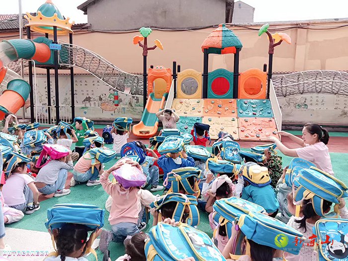 京山永兴幼儿园狠抓地震应急避险和安全防范教育